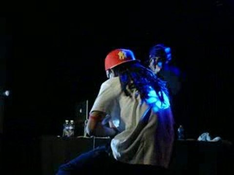 Concert scene bastille de Nathy feat Busta flex