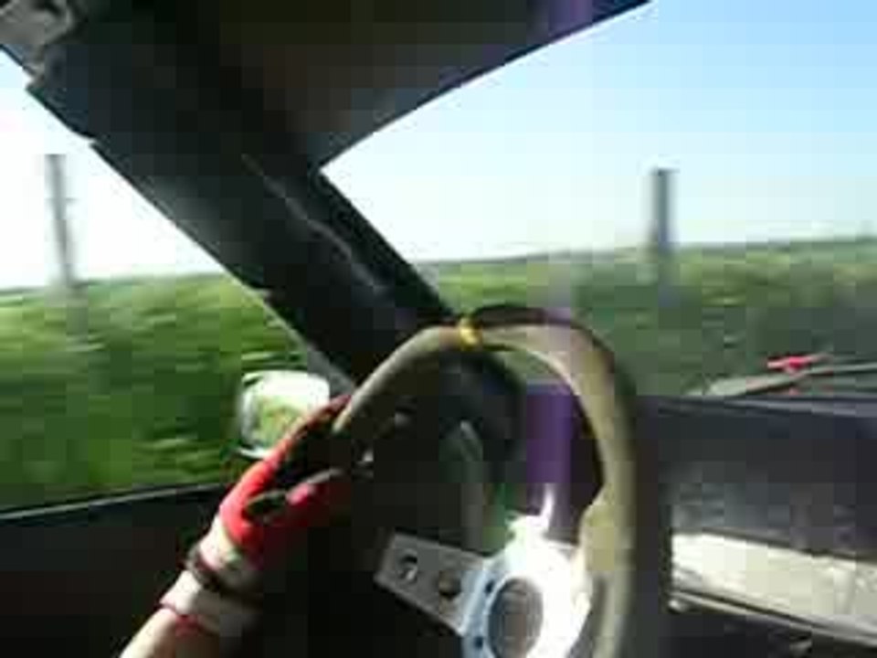 Teste de la 205 en vu intérieure.