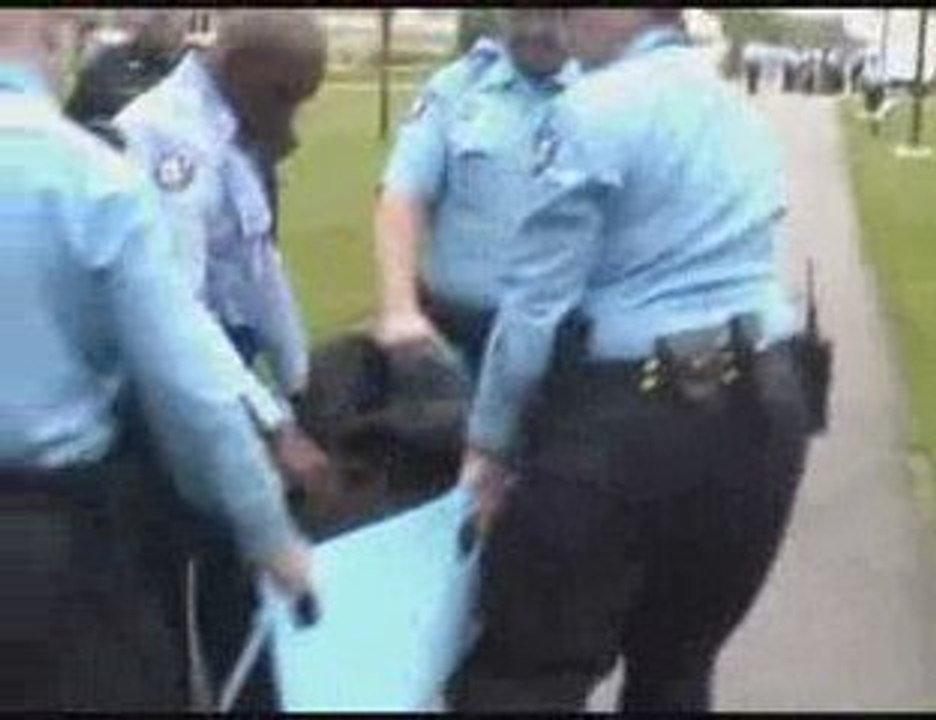 Arrestation d'un prêtre Catholique