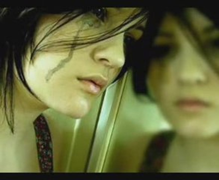 Cengiz Kurtoğlu Sensiz cennet (şiirli)