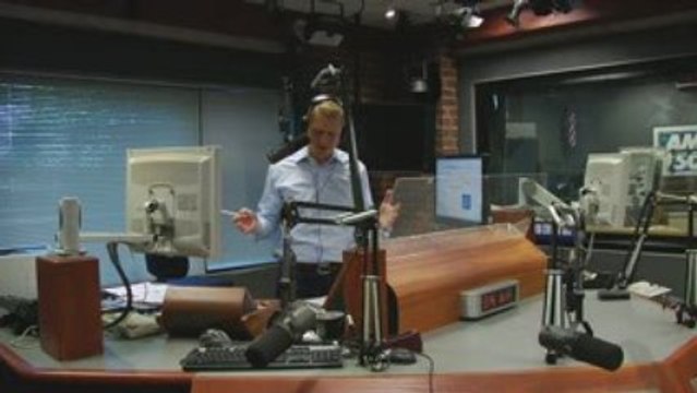 Wes Moss host of Money Matters: Bashes iTunes