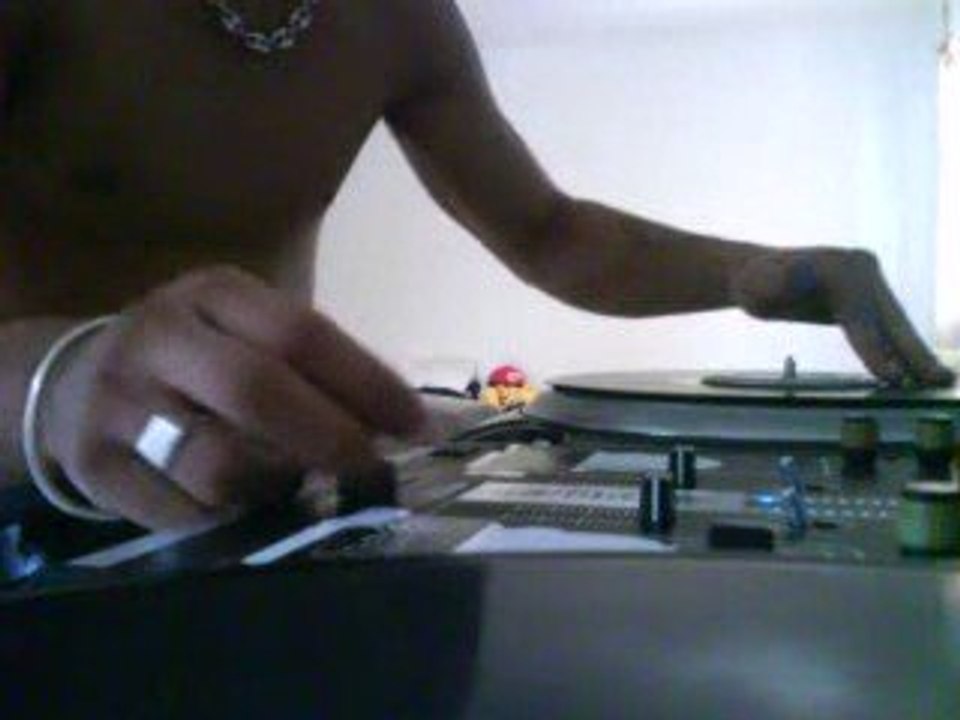 DJ FLY 974