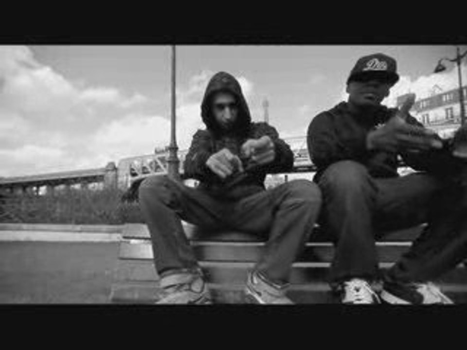 Aketo feat Soprano & Salif-Réveillons nous 53,2 Мо mov