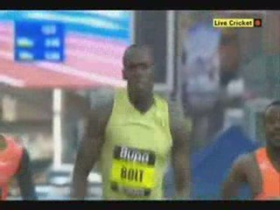 USAIN BOLT 150 METRES WORLD BEST AT MANCHESTER