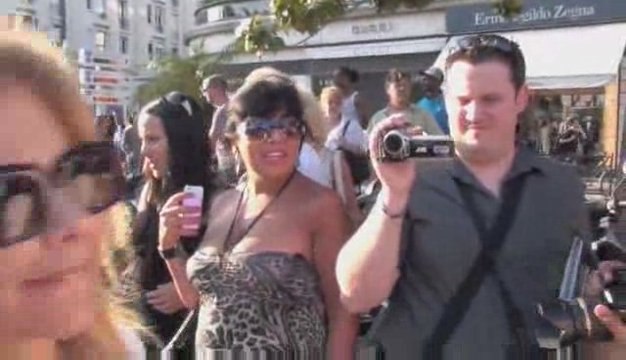 Improvisation de Rosanna Arquette sur la Croisette