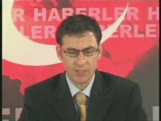 Spikerin kafasına spot dustu