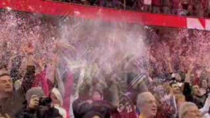 LeBron James' chalk toss is embraced by the Cavaliers' fans
