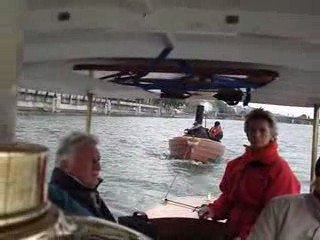 vapeurs IRIS et KELTIA rallient Sèvres à Chaillot