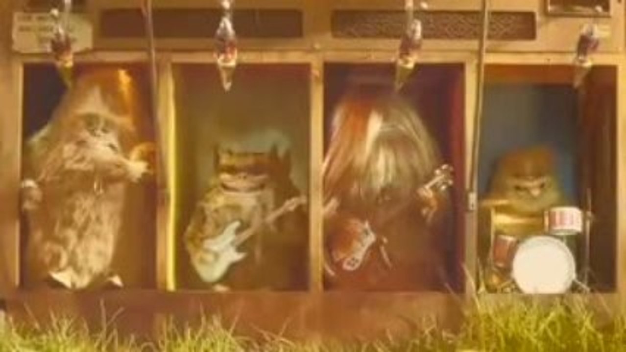 Coca Cola Pub Commercial 2009 - Coke Creatures Ad