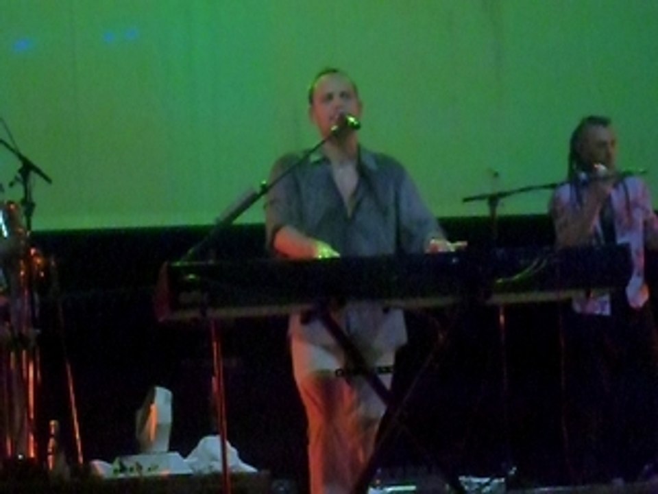 Tryo concert caen l'air du plastique