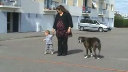 Gwendal est capable de marcher seul mais ... 2/3