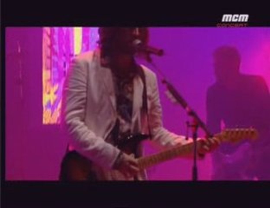 Matmatah - Vieilles Charrues 2008 - 14 Heroin (VU cover)