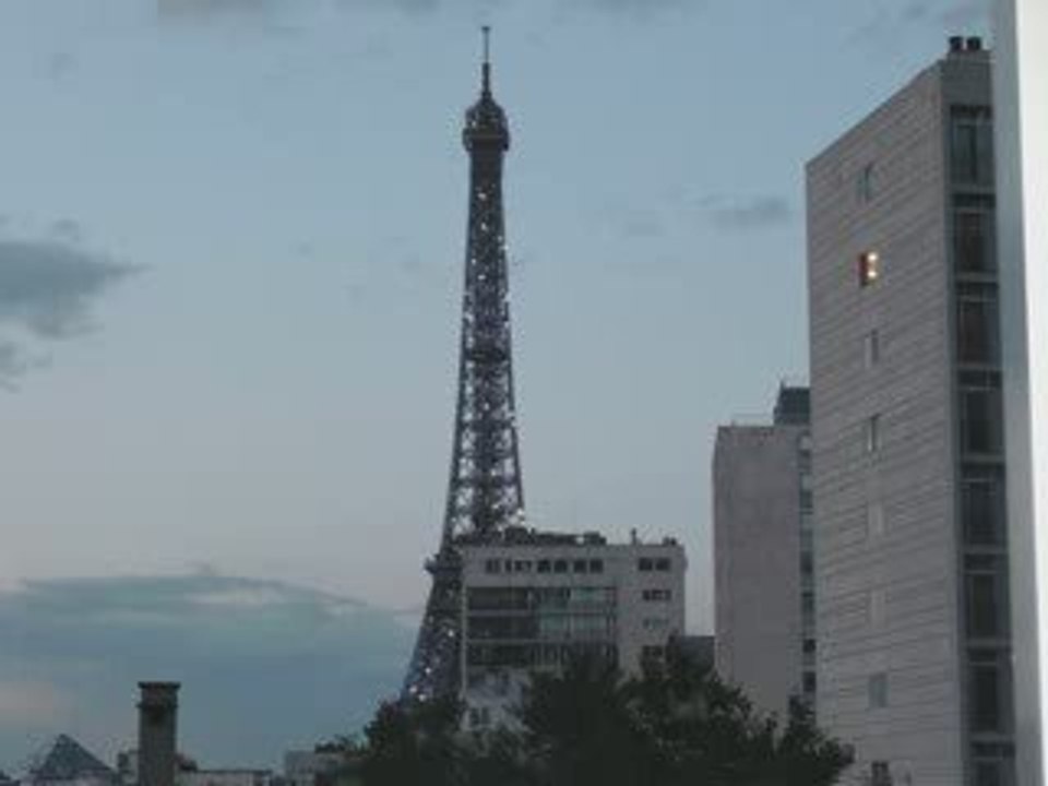 "Je nique Sarko ce fils de pute"