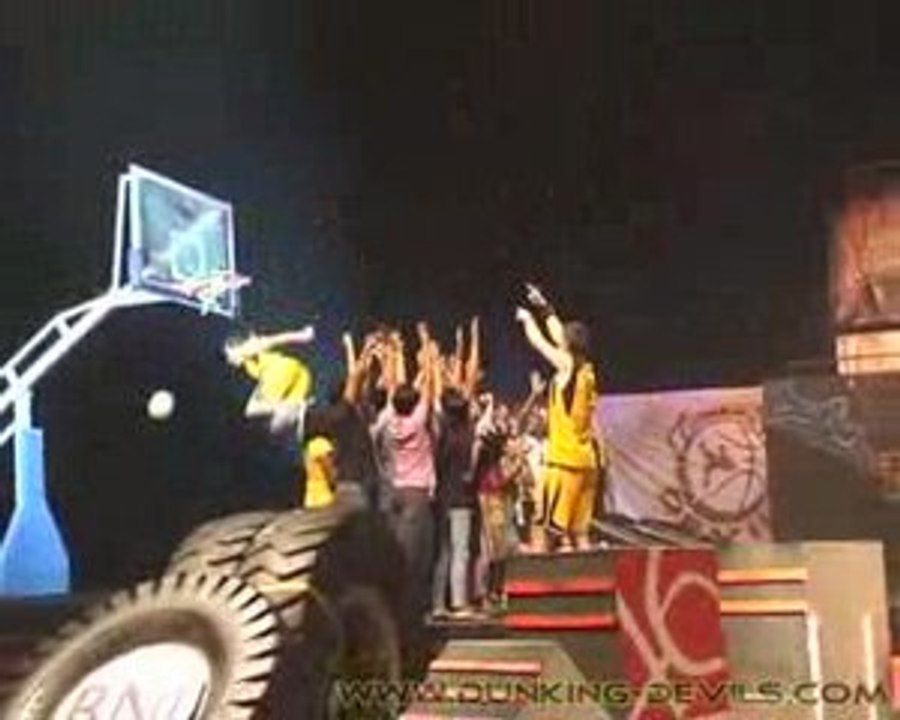 Slam Dunk VS Moto Action