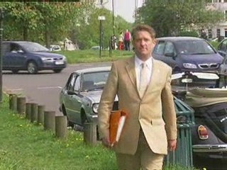 Pressure mounts over BNP Buckingham Palace invite