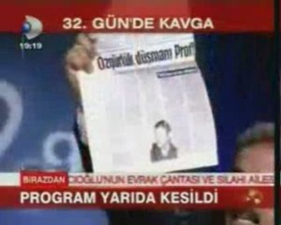 32. gün kanal d cumhuriyet gazetesi  vakit gazetesi tartışma