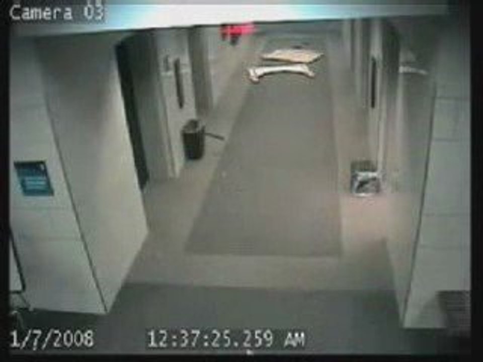 Man drives through Wichita City Hall