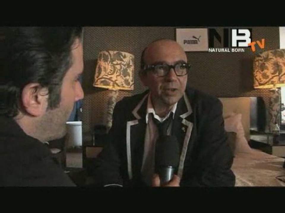 Karl Zéro à Cannes cherche chaussures à sa pointure!! (2009)