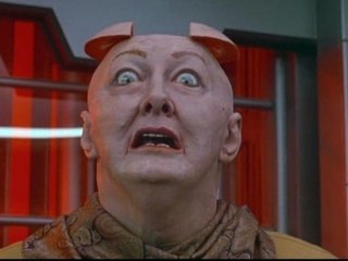 Quaid removes the mask in Total Recall