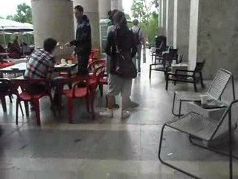 définition de l'ART CONTEMPORAIN façon palais de tokyo!:=)