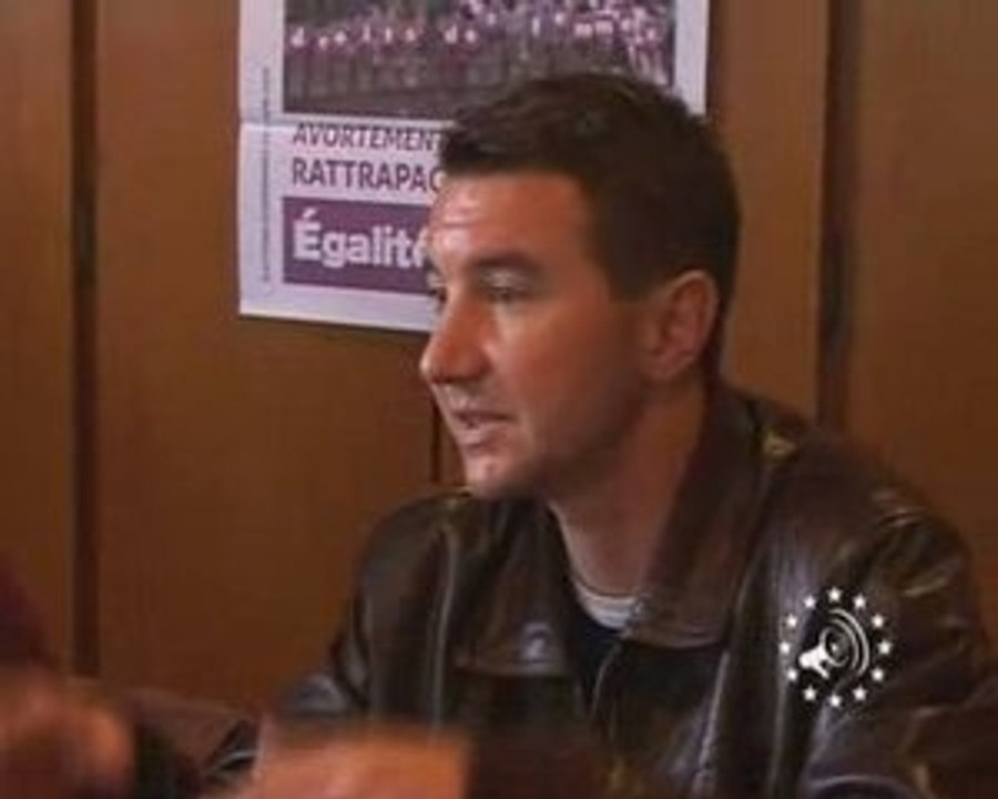 Olivier Besancenot rencontre des salariés à Douai