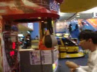 Taku, Makoto et Ryoji au punching-ball