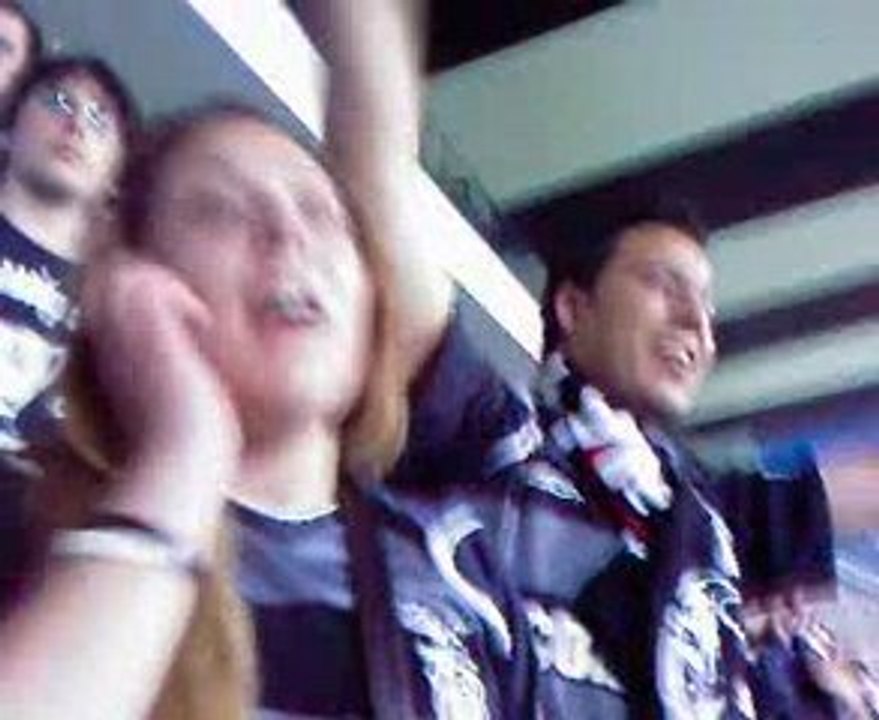Besiktas gs 1.Gol sonrasi carsi inonu kapali 24.05.2009