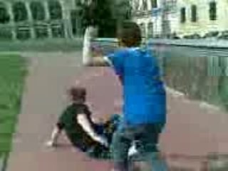 Il testone che cade dallo skate