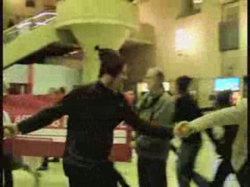 FlashMob-Artisans-du-Monde