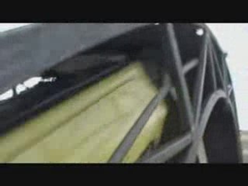 Abgefahrener salto, der loop car stunt von dunlop!