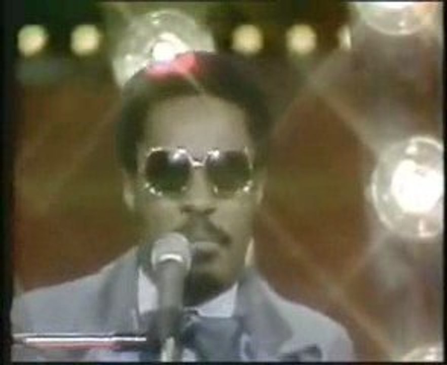 You Haven't Done Nothin' (Grammy 1975) stevie wonder