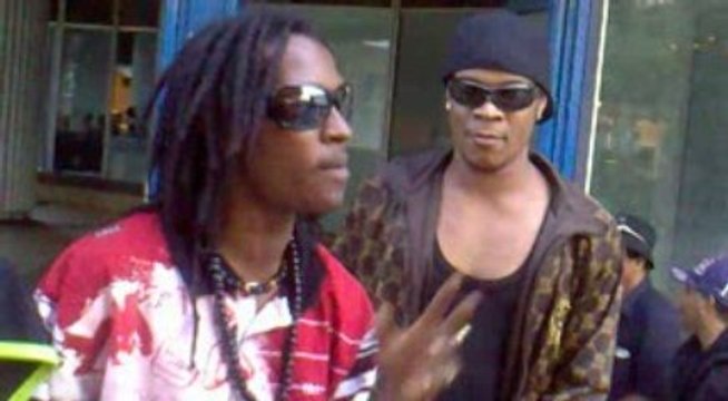 élvys 972 . EN LIVE sur chatelét les halles. padam padam