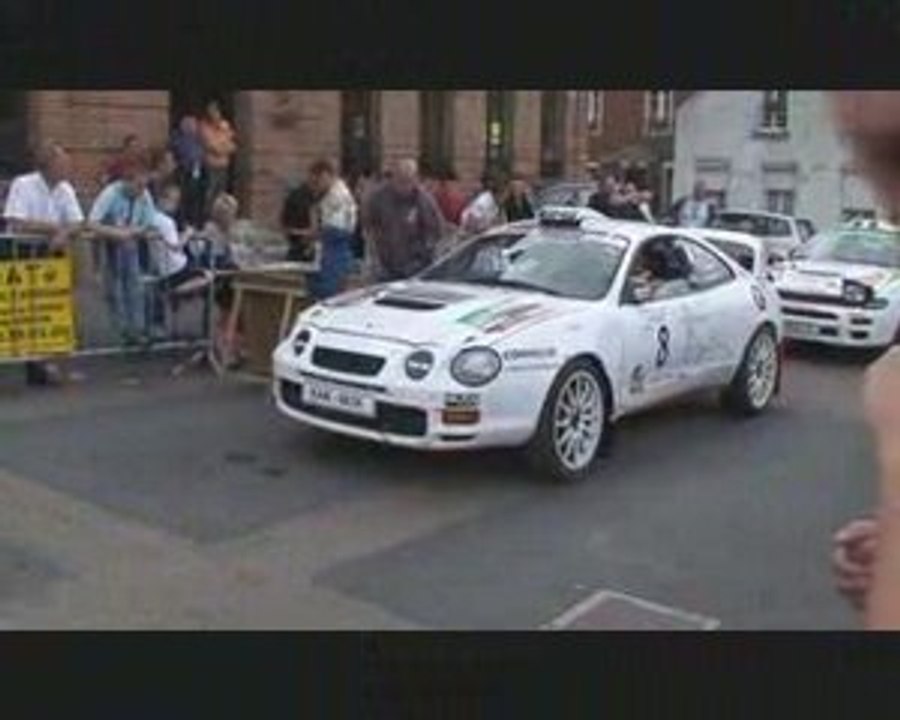 Rallye de thierache 2009 un peu de podium départ et parc