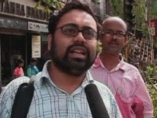 Cyclone Aila batters parts of Bangladesh and India