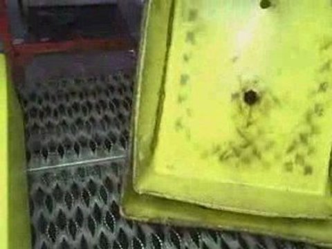 Safe Step Stool for Fast Lubes