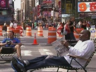 Times Square shut to traffic so tourists can sit and relax