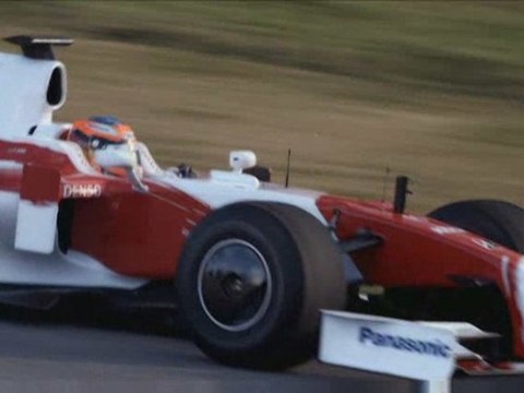 Various shots of TF109 running on Ascari Race Track