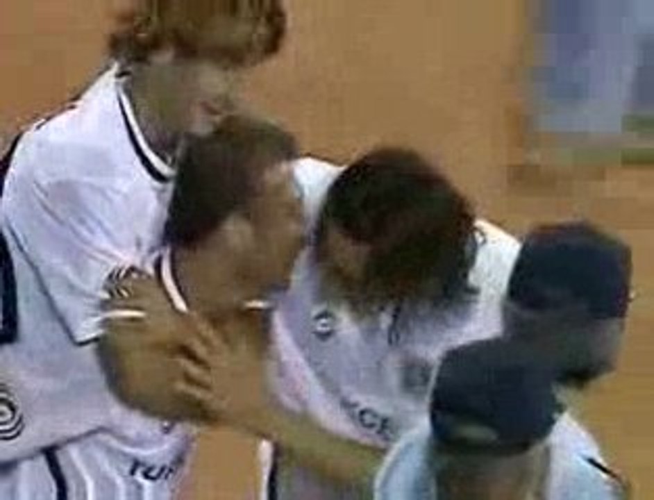 2003-2004 1.HAFTA SAMSUNSPOR-BJK tek gol