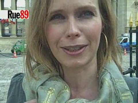 Anticor appelle les députés à rendre les cadeaux du lobbying