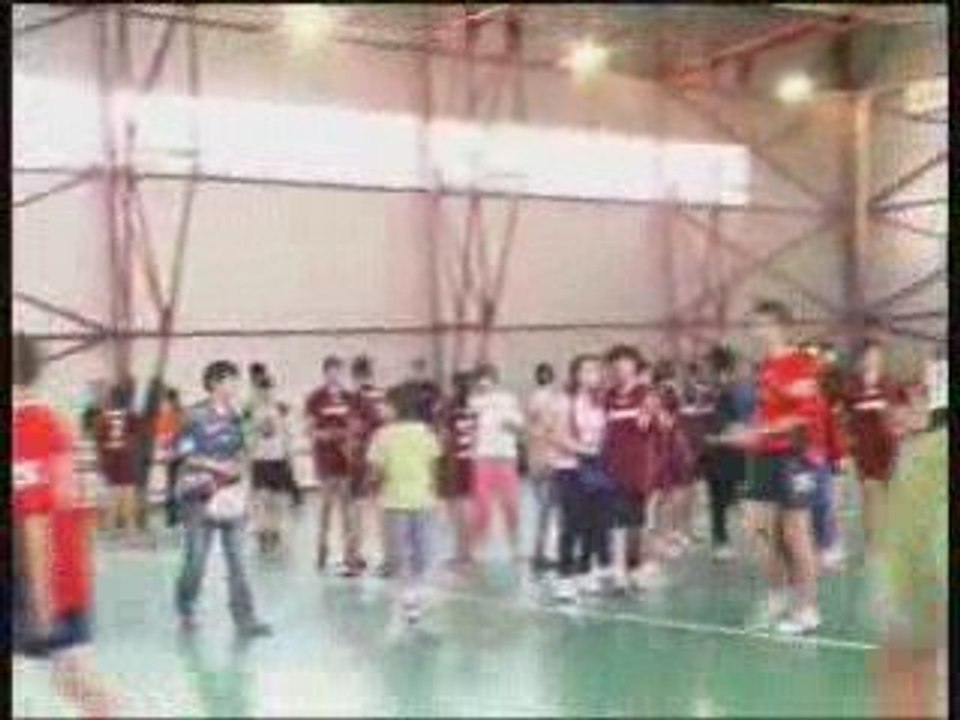 Cup vai hand 2