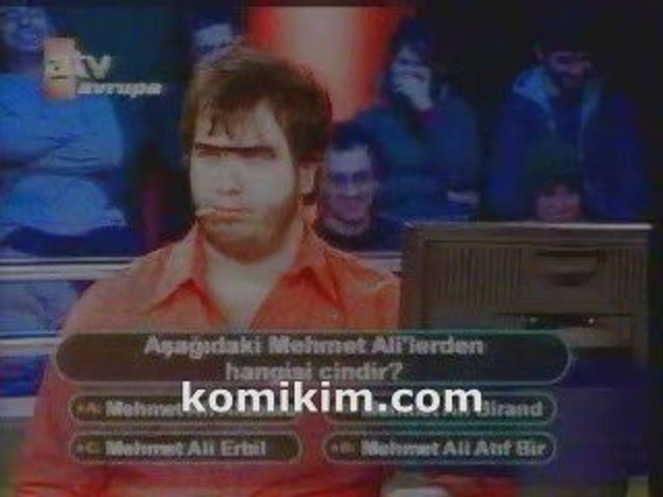 Sahan Kim Bes YuZ Bin Istemezki Beni Sec Konan