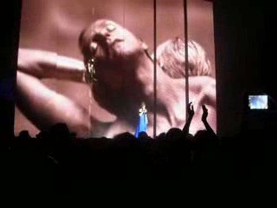 Mylene Farmer Point de suture Live Zenith Nantes  24 mai 09