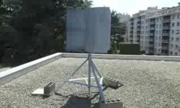 Eolienne zéphyr sur un toit de Saint-Michel