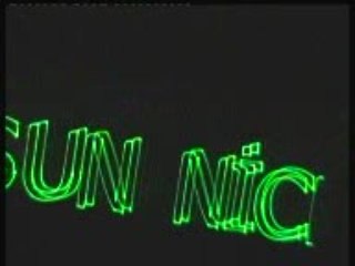 Teknede Lazerle Evlilik Teklifi