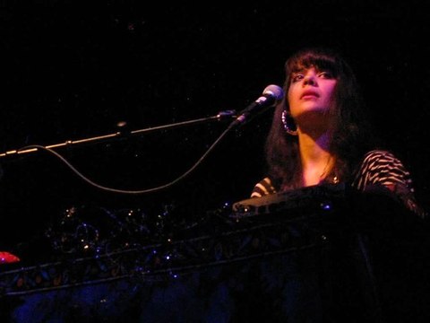 Bat For Lashes @Bataclan | 27.05.09 - Daniel (lo-fi version)