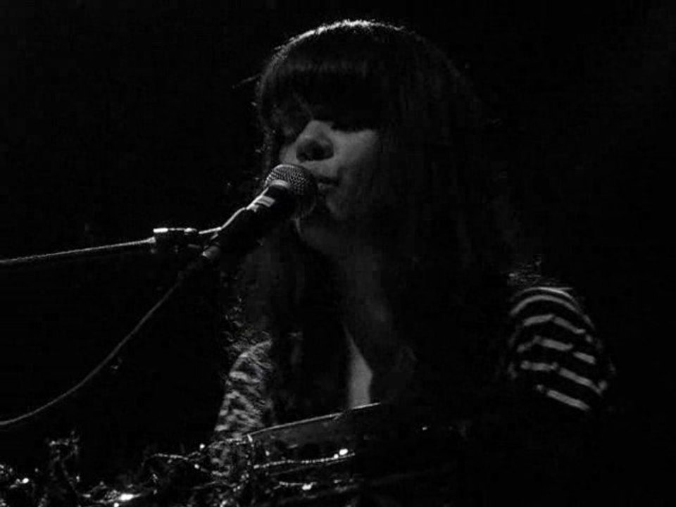 Bat For Lashes @ Bataclan | 27.05.2009 - Travelling Woman