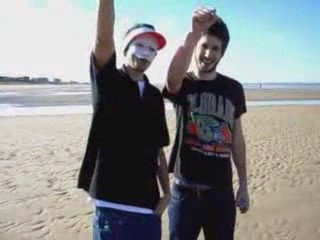 Battage de couilles... TOTAL