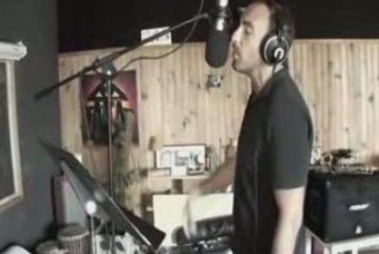 Nikos Aliagas - Je voudrais être noir