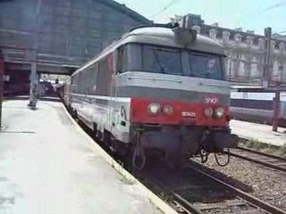 Trains et manoeuvres en gare de Bordeaux St Jean