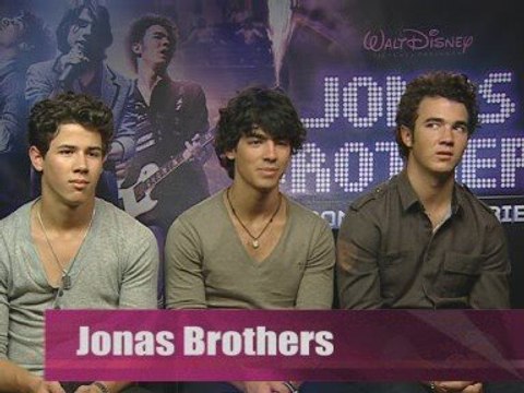 Jonas Brothers learn cockney rhyming slang & Susan Boyle